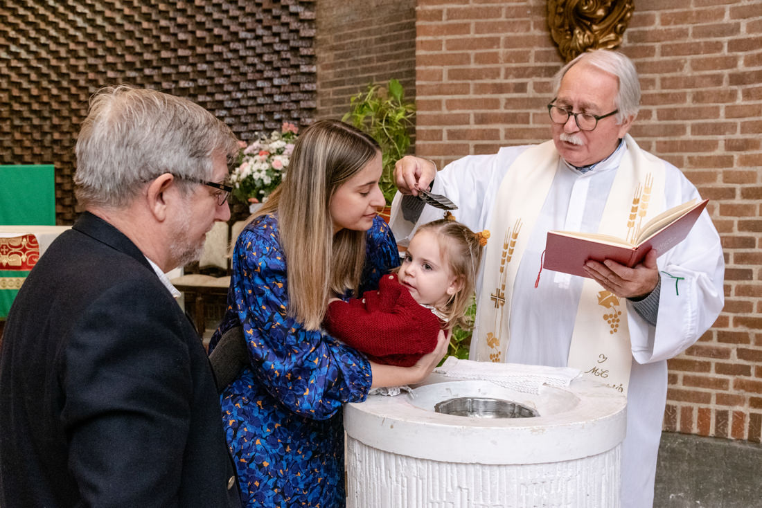 Fotos de bautizo en la Parroquia de San Antonio Maria Zacaria